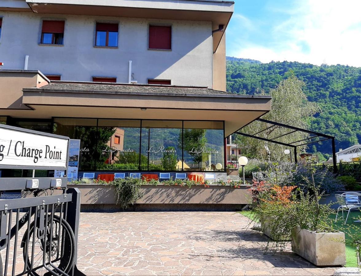 La Ruota Hotel Morbegno Buitenkant foto
