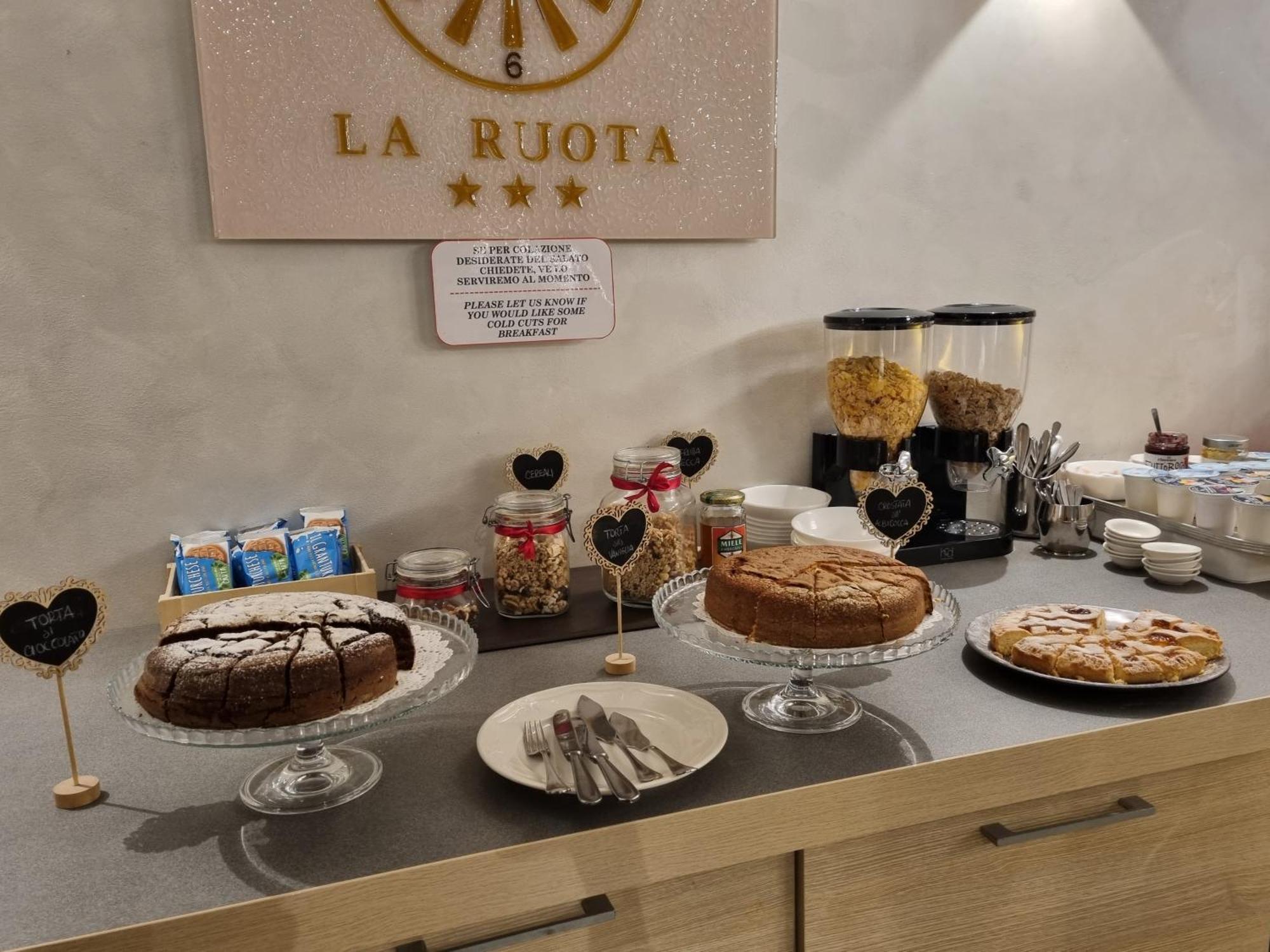 La Ruota Hotel Morbegno Buitenkant foto